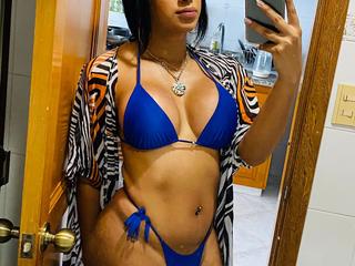 English Is My Native Language! I'm 26 Years Of Age And I Have Black Hair! A Camming Charming Trans-sexual Is What I Am