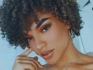 I Prefer To Talk In English! A Live Chat Dreamy Shemale Is What I Am, I'm 28 Yrs Old